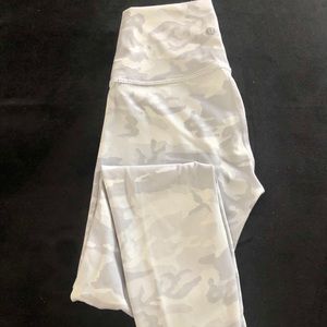 Lululemon size 4 leggings